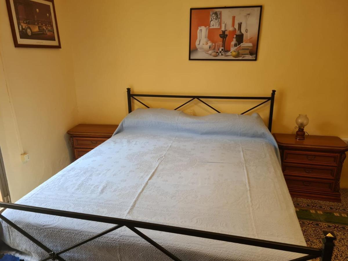 La Casa Di Emanuela Hotel Caltavuturo Bagian luar foto