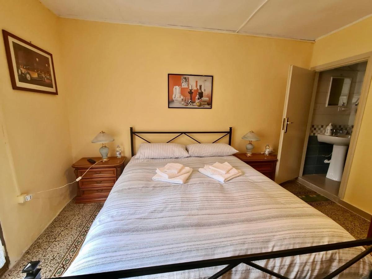 La Casa Di Emanuela Hotel Caltavuturo Bagian luar foto