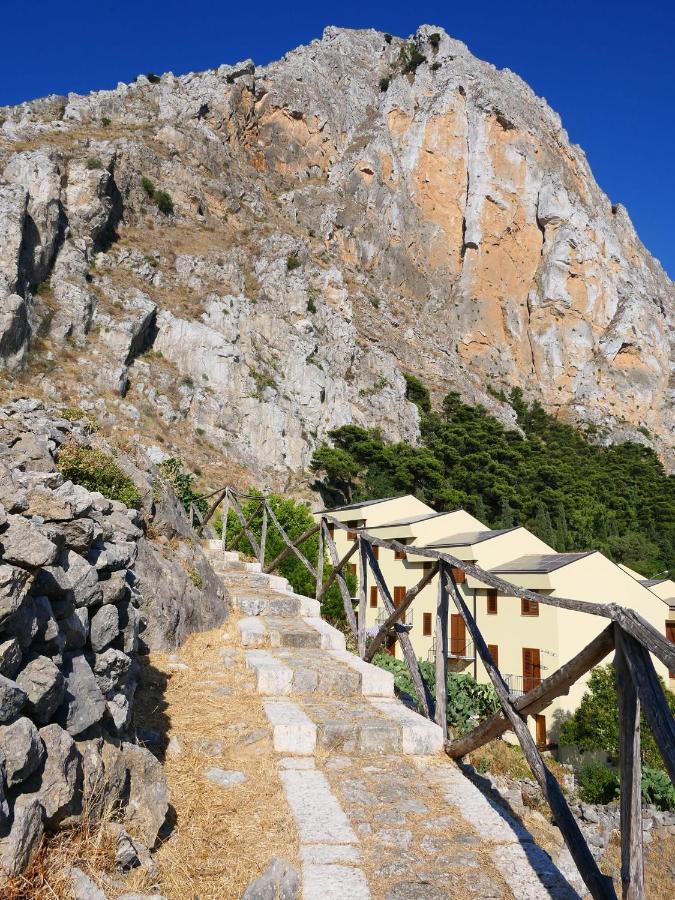 La Casa Di Emanuela Hotel Caltavuturo Bagian luar foto