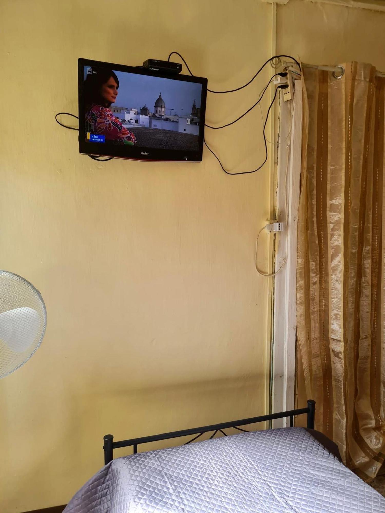 La Casa Di Emanuela Hotel Caltavuturo Bagian luar foto